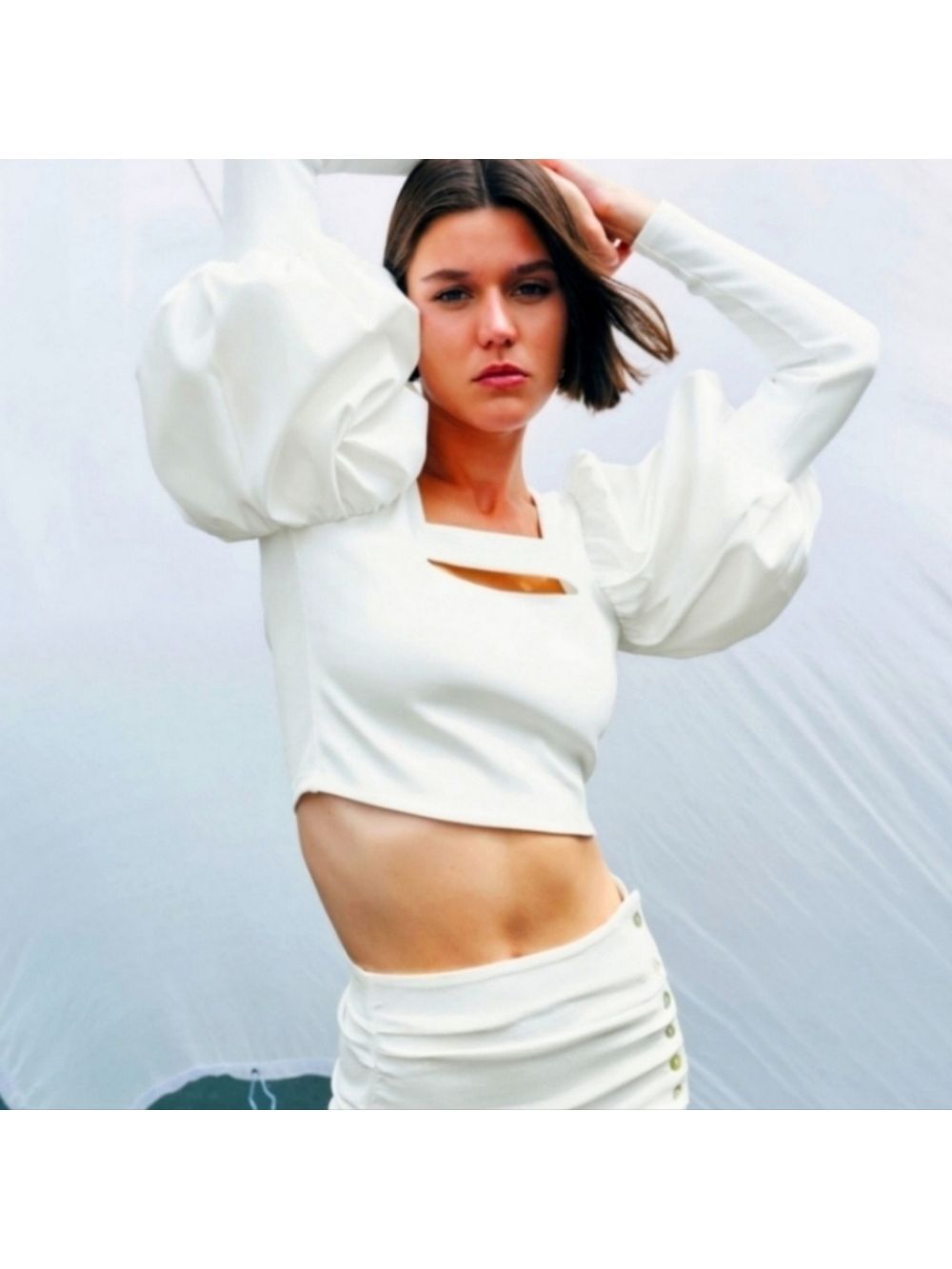 NWT Zara Ballon Sleeve Cropped Blouse, Size M - Picture 3 of 9